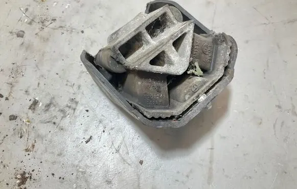 Mercedes-Benz Sprinter W906 Engine mount bracket A9062411613