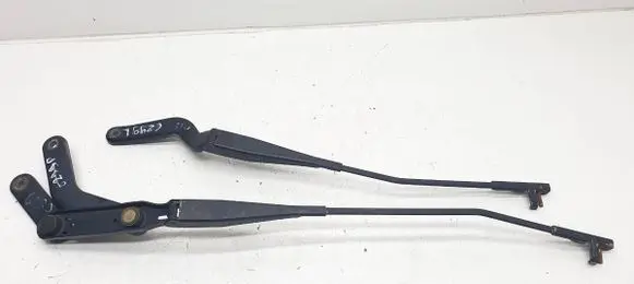 Ford C-MAX I Front wiper blade arm