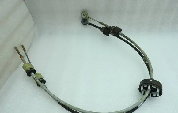 Opel Zafira B Gear shift cable linkage 55351948