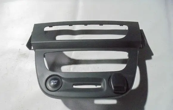 Renault Megane III Panel trim 682600003R