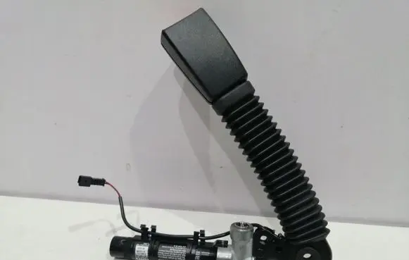 BMW 7 F01 F02 F03 F04 Seat belt trim 