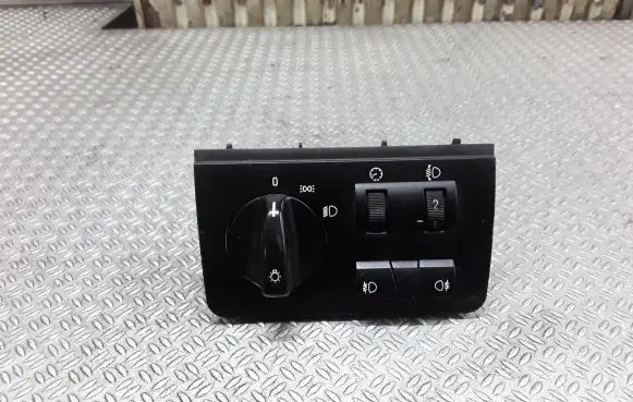 BMW X5 E53 Light switch 8372204