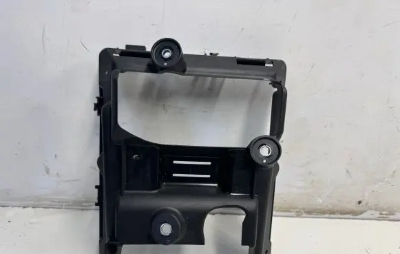 Audi Q7 4M Other engine bay part 4M0907650B