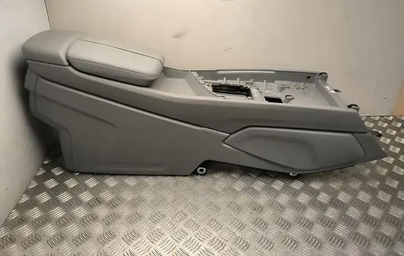 Audi Q7 4M Center console 4M0863243B
