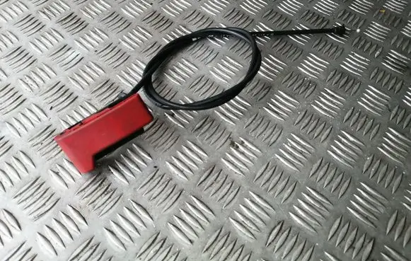 Engine bonnet (hood) release handle