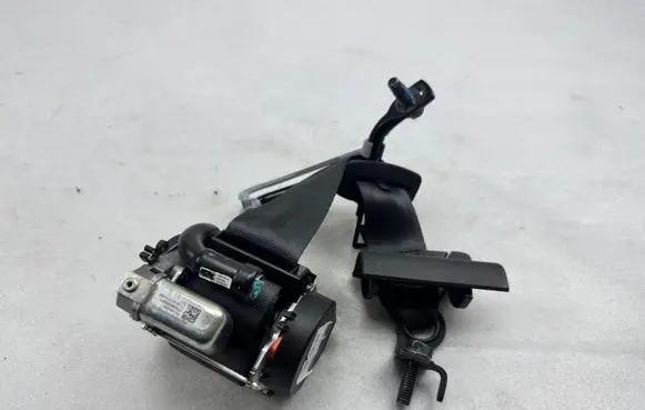 Volvo XC90 Third row seat belt 31484584 31403330