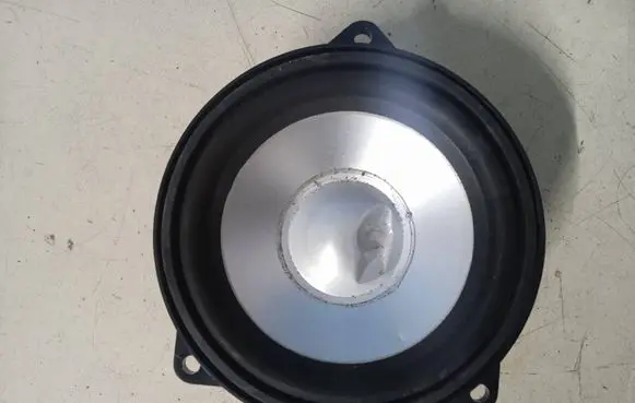 Land Rover Discovery 3 - LR3 Panel speaker XQM000400