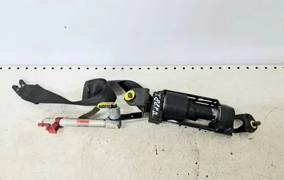 Volvo S60 Front seatbelt