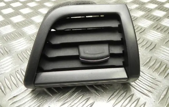Ford Mondeo MK V Rear air vent grill DS73F018B08CDW T3698
