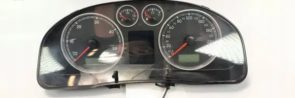 Volkswagen PASSAT B5 Speedometer (instrument cluster) 3B0920845A