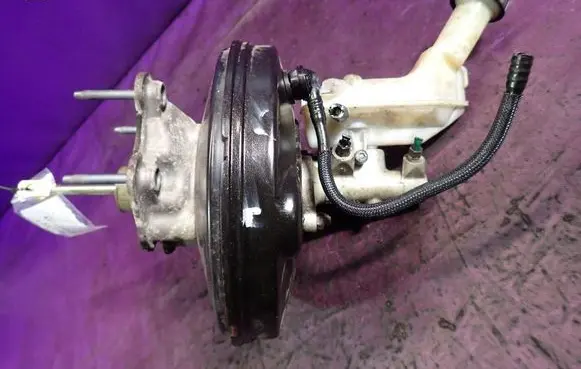 Renault Clio III Master brake cylinder 8200249246