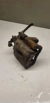 Opel Astra H Rear brake caliper