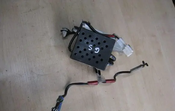 Lexus GS 300 400 430 Aerial antenna amplifier 9098005320