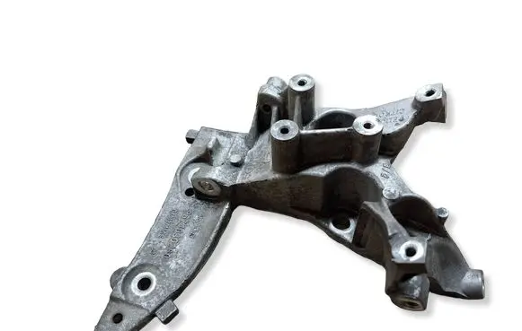 Peugeot 2008 I Engine mounting bracket 9674030280