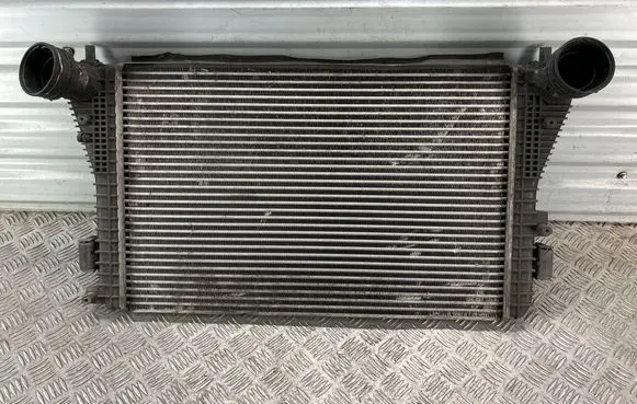 Volkswagen Golf V Intercooler radiator 1K0145803