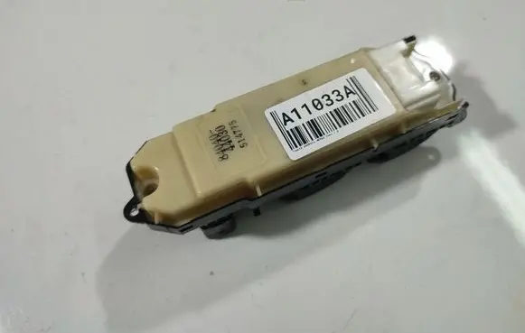 Toyota Avensis Verso Electric window control switch 8404044030