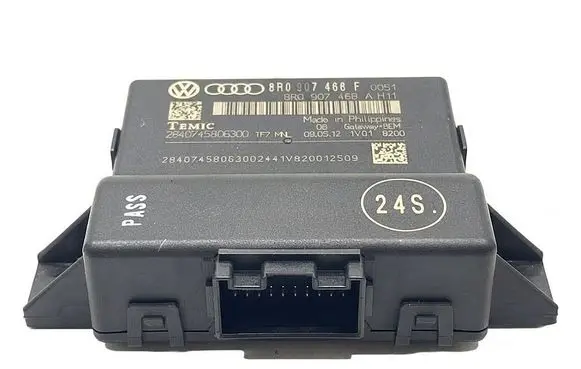 Audi A4 S4 B8 8K Gateway control module 8R0907468F