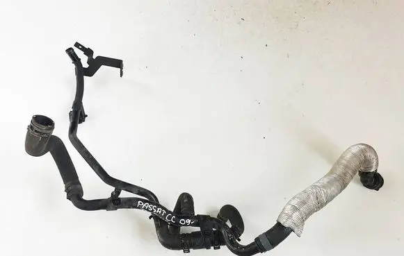 Engine coolant pipe/hose