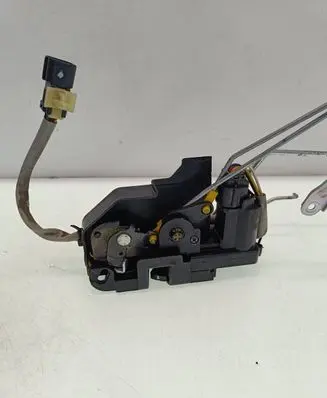 Hyundai Getz Front door lock