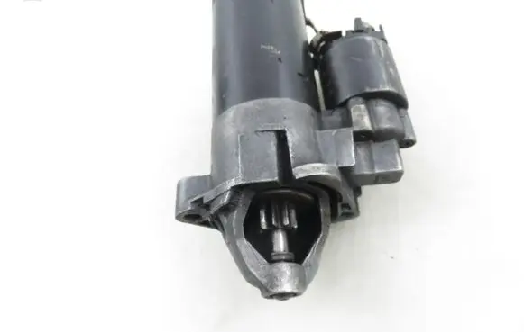 Volkswagen PASSAT B5.5 Starter motor 0001110128 068911024G 0001110129
