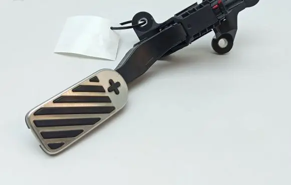 Hyundai Ioniq 5 Accelerator throttle pedal 00136810 CN09668260 32700XXXXX