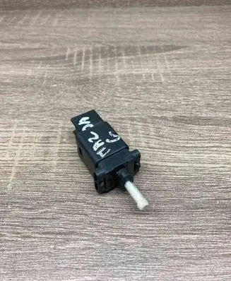 Mazda 6 Brake pedal sensor switch CS12 GJ6E 252G