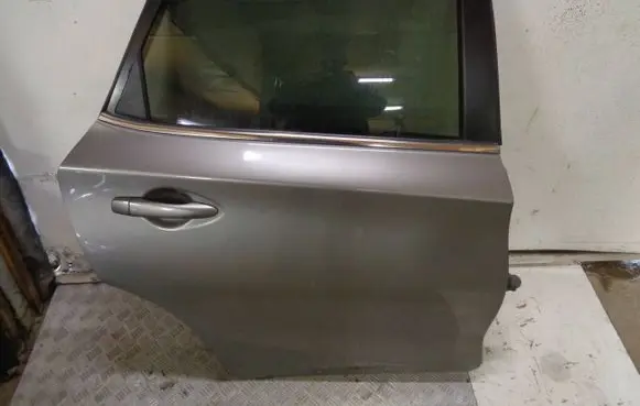 Nissan Pulsar Rear door 