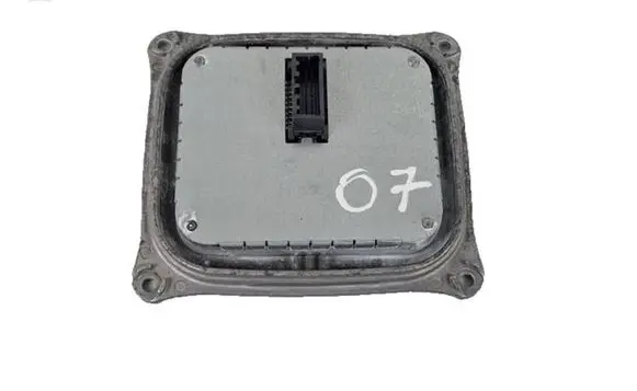 Alfa Romeo Stelvio Xenon control unit/module 147000026900