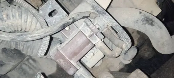 Volvo V50 Turbo solenoid valve 33572092 25630421