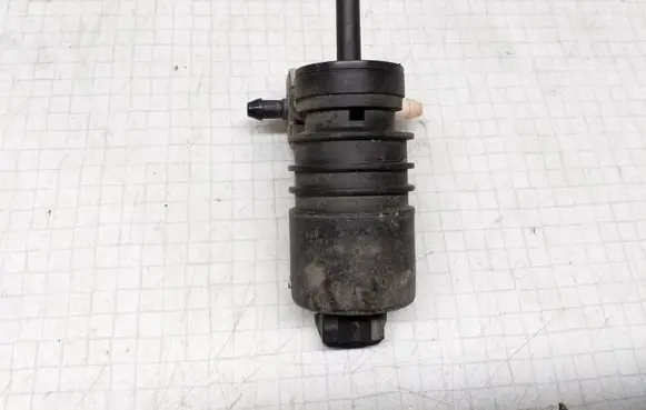 Opel Astra G Windscreen/windshield washer pump