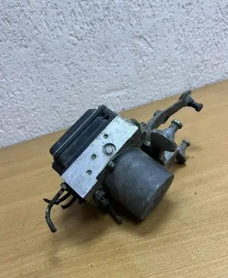 Mercedes-Benz A W169 ABS Pump 265950322 D7916
