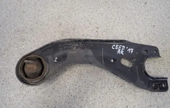 KIA Ceed Front upper control arm/wishbone 