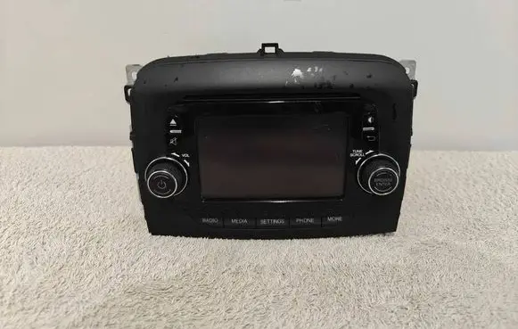 Fiat 500L Radio/CD/DVD/GPS head unit 07355944690 42883860805002