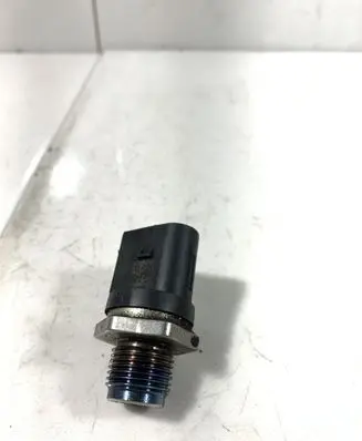 Fuel pressure sensor