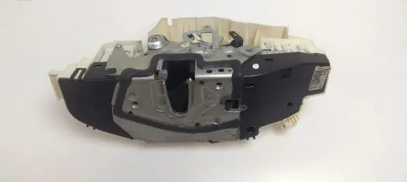 Mercedes-Benz S W221 Rear door lock A2217302335 M8693