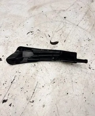 Chrysler 300C Other engine bay part