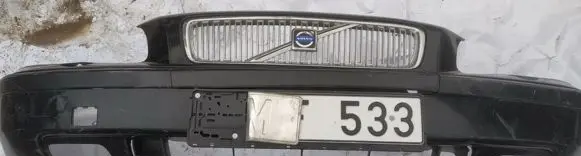 Volvo V70 Front bumper juodas