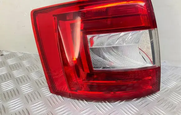 Skoda Octavia Mk3 (5E) Rear/tail lights 5E9945095 5E9945111