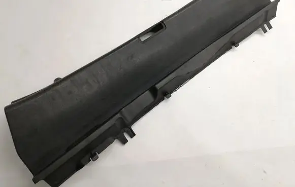 Trunk/boot sill cover protection