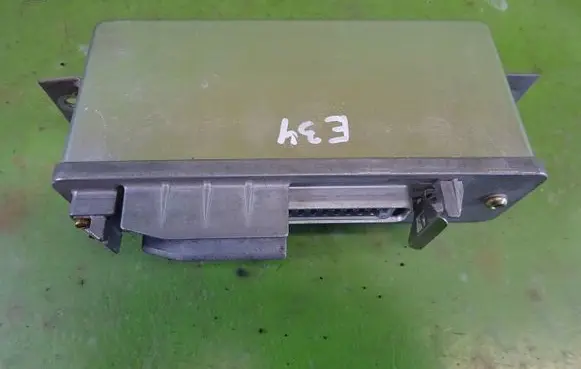 BMW 5 E34 ABS control unit/module 0265103047