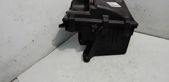 Volvo S60 Air filter box 8626061