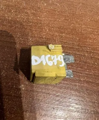 Mercedes-Benz A W169 Other relay A0025421419 D1679