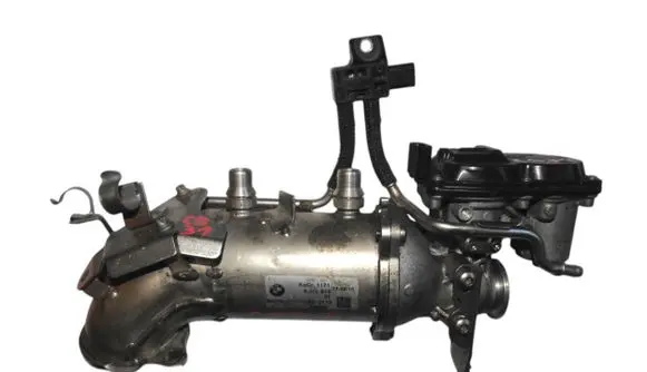 BMW 5 G30 G31 EGR valve cooler 8574815