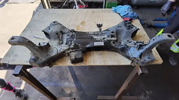 KIA Sportage Front subframe 624012Y300