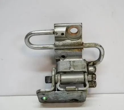 Audi A4 S4 B6 8E 8H Front door upper hinge 8E0831412