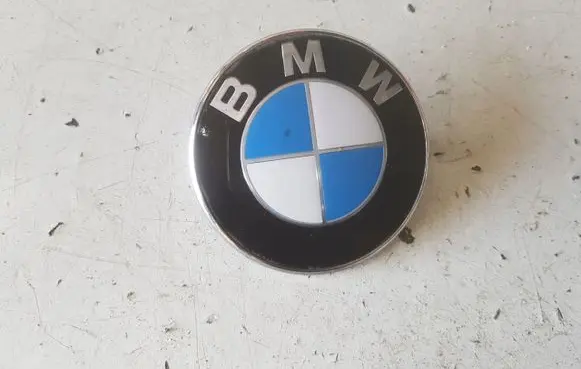 BMW 3 E90 E91 Manufacturer badge logo/emblem 8219237