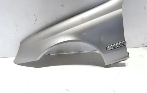 Mercedes-Benz C W203 Fender