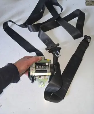 Opel Combo D Front seatbelt 735556822