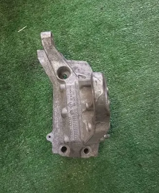 Seat Ibiza IV (6J,6P) Engine mounting bracket 036199275AB