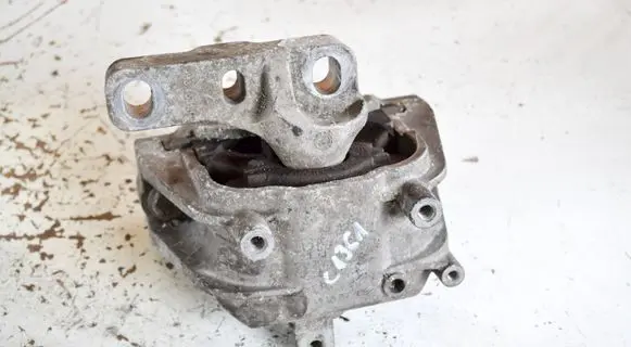 Volkswagen Eos Engine mount bracket 1K0199262